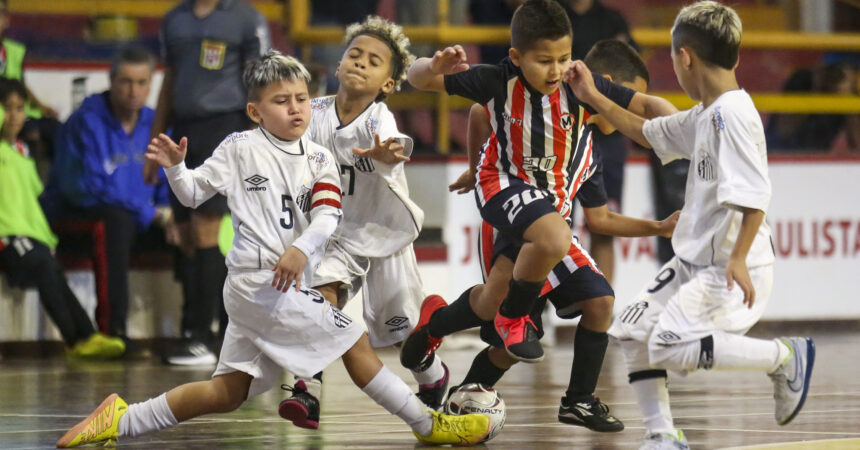 Futsal Sub 7, 8, 9 e 10. Confira os resultados de Metalúrgicos x Santos e as fotos da rodada